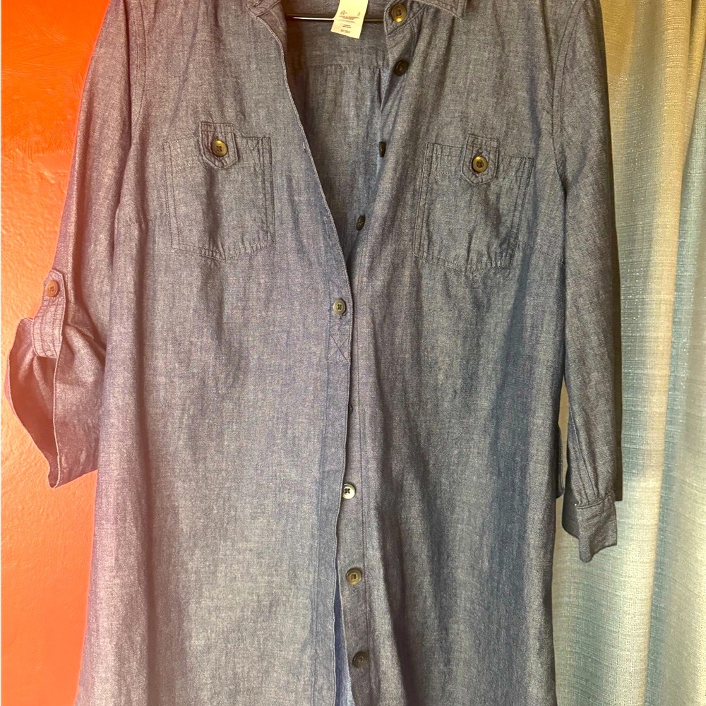Liz Claiborne Chambray Blue Button-Down Blouse - Picture 10 of 11